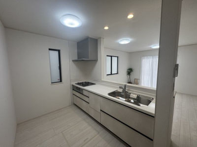 【キッチン】 | 与那原町与那原（全9棟）A号棟 | A号棟　使いやすいシステムキッチン♪
