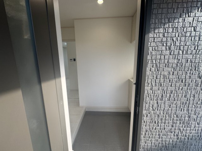 【玄関】 | 与那原町与那原（全9棟）A号棟 | A号棟　十分な収納付き玄関♪