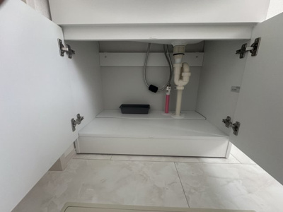 【独立洗面台】 | 与那原町与那原（全9棟）A号棟 | A号棟　収納にも便利な三面鏡付き洗髪洗面化粧台♪