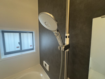 【浴室】 | 与那原町与那原（全9棟）A号棟 | A号棟　ワンタッチ止水式シャワーヘッド♪