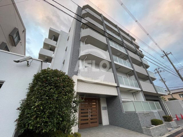 アドニス・アビコ