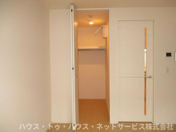 ポム・アールの寝室