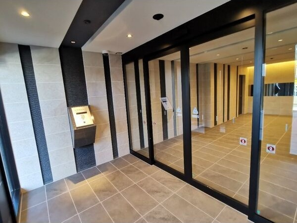 ディアレイシャス金山のエントランス