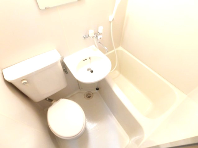 グレイスフル山本の浴室