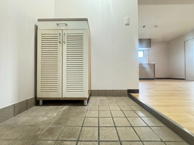 【玄関】 | ミレ桜塚