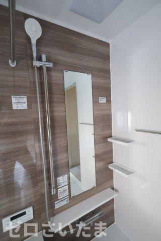 《仲介手数料無料》蓮田市西新宿４丁目17(全1戸)新築一戸建てグラファーレの浴室