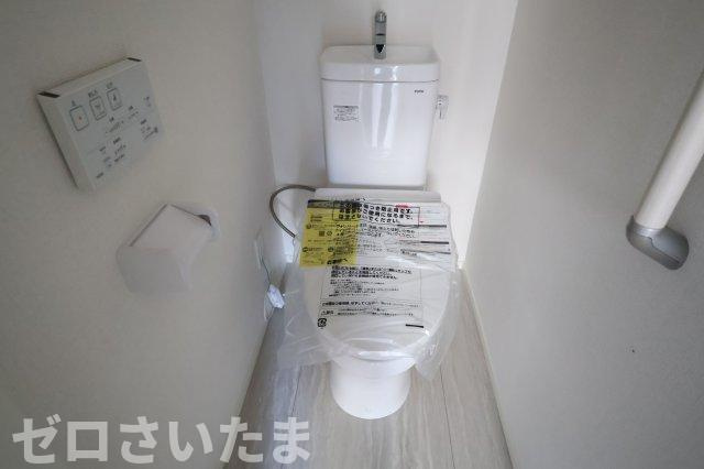 《仲介手数料無料》蓮田市西新宿４丁目17(全1戸)新築一戸建てグラファーレのトイレ