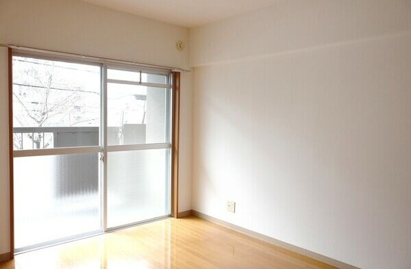 音羽本郷ビルの寝室