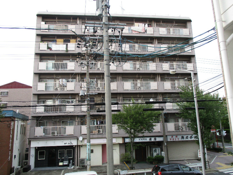 音羽本郷ビルの外観