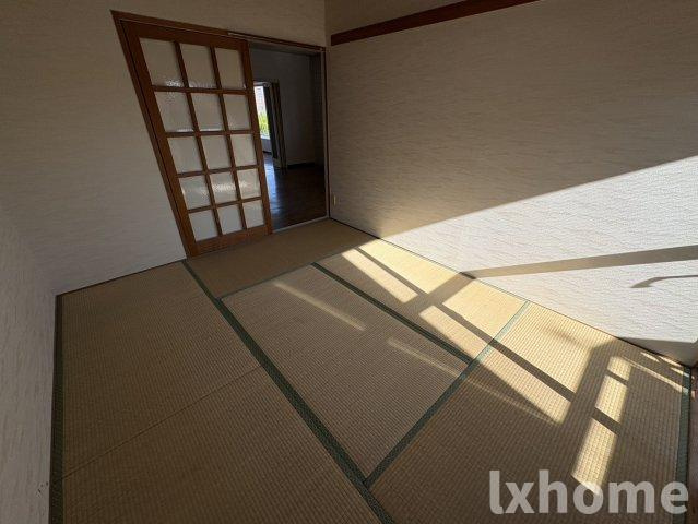 サンシャイン茨木パートIIの和室