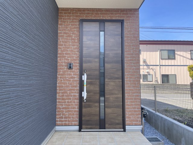 八戸市旭ケ丘3丁目の玄関