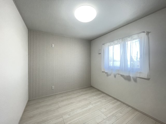 八戸市旭ケ丘3丁目の洋室