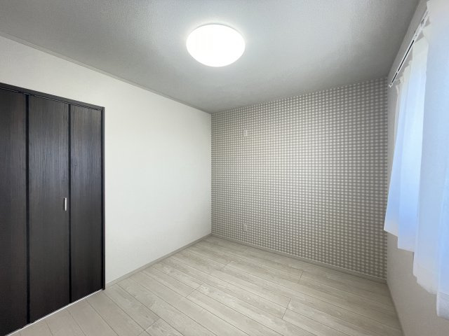 八戸市旭ケ丘3丁目の洋室