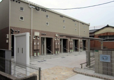 【エントランス】 | レオネクストそら | 共用部分は清掃業者が清掃しております。