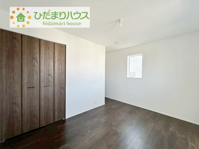 【寝室】 | 取手市井野第１期　新築戸建　3号棟 | ゆとりのある主寝室！ご家族全員で寝れちゃいます♪