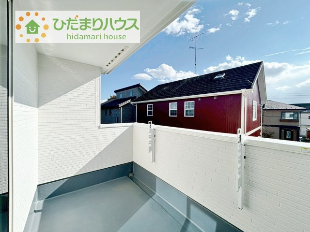 【バルコニー】 | 取手市井野第１期　新築戸建　3号棟 | 広々としたバルコニーは、大量の洗濯物を干しても余裕！お布団だって、家族全員分をいっきに干せますね(^O^)