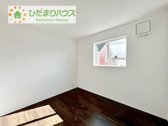 【洋室】 | 取手市井野第１期　新築戸建　3号棟 | 机にベットを置けば子供部屋の完成です！