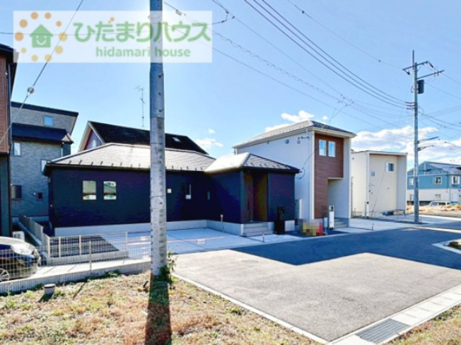 【外観】 | 取手市井野第１期　新築戸建　3号棟 | 白を基調とした明るい印象を受ける外観です！