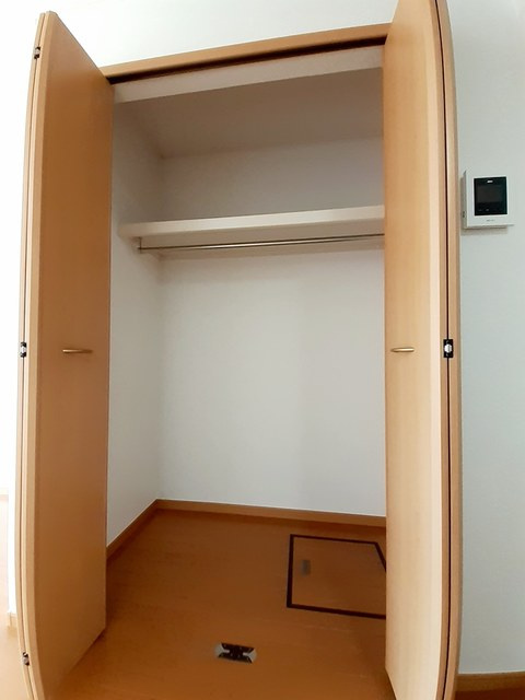メゾネット・アンジュ弐番館の収納