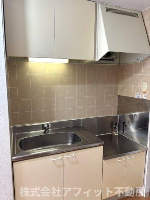 【キッチン】 | ドミール土屋 | 吊戸棚付き