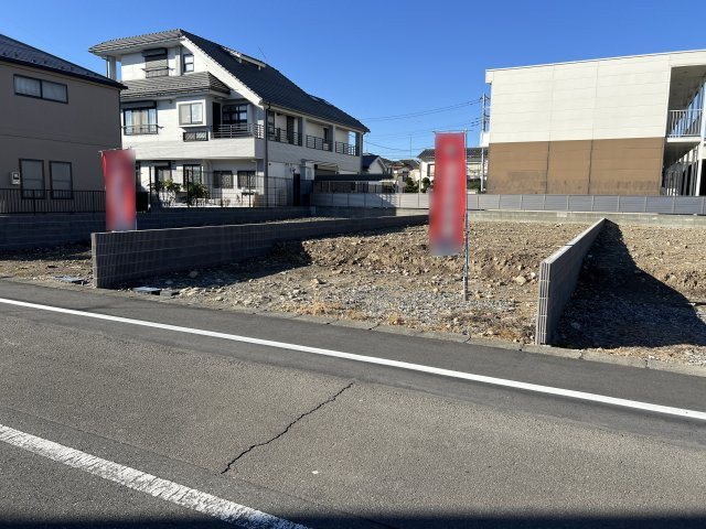 福生市加美平1丁目　土地全5区画の前面道路含む現地写真