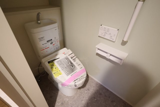 《仲介手数料無料》蓮田市西新宿３丁目115-11(全1戸)新築一戸建てブルーミングガーデンのトイレ