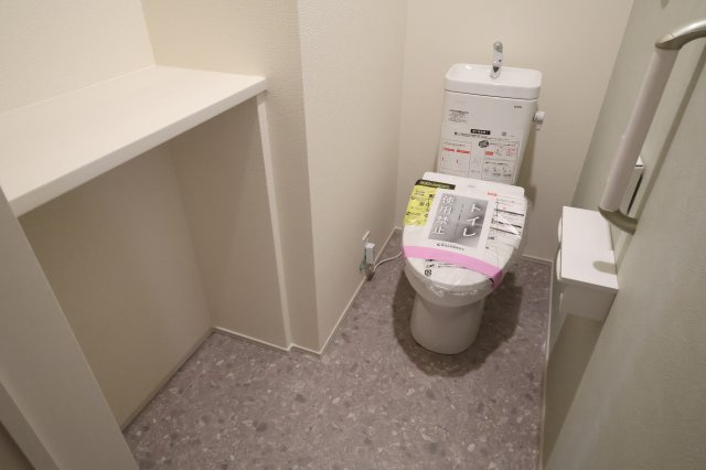《仲介手数料無料》蓮田市西新宿３丁目115-11(全1戸)新築一戸建てブルーミングガーデンのトイレ