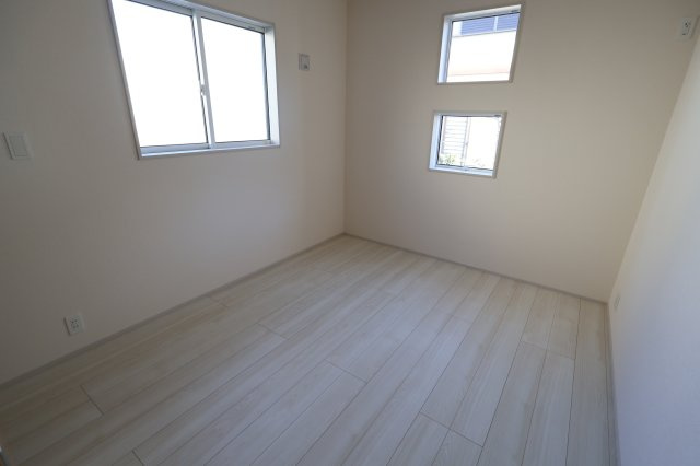 《仲介手数料無料》蓮田市西新宿３丁目115-11(全1戸)新築一戸建てブルーミングガーデンの洋室