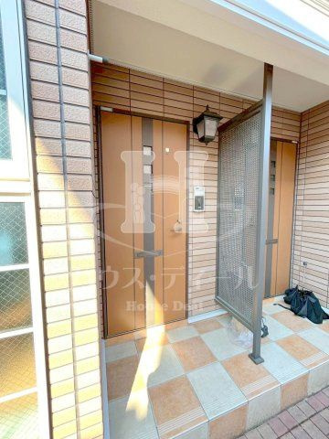 【エントランス】 | カーサ プラシード | 清潔なエントランスです