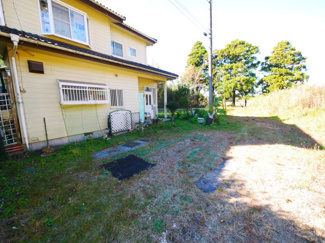 【駐車場】 | 茂原市粟生野　中古戸建 | 平成5年6月築  ウッドデッキ付  5DK   自然豊かな閑静な立地