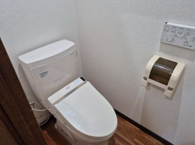 【トイレ】 | 五宝堂ビル | コンパクトで使いやすいトイレです