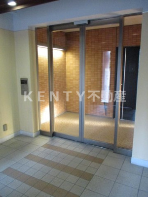 【エントランス】 | マーサ池上 | 落ち着いたエントランスです