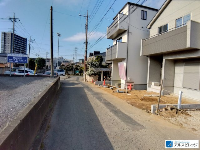 新築／富士見市関沢２丁目　全２棟の前面道路含む現地写真