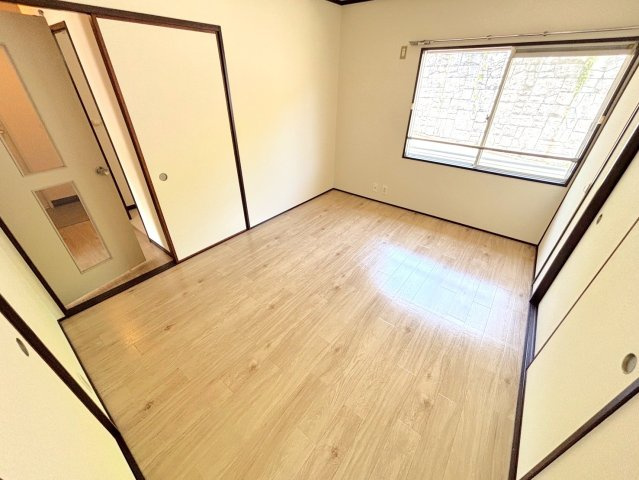 フレグランス吉田　B棟の居間・リビング