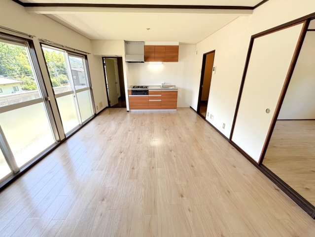 フレグランス吉田　B棟の居間・リビング