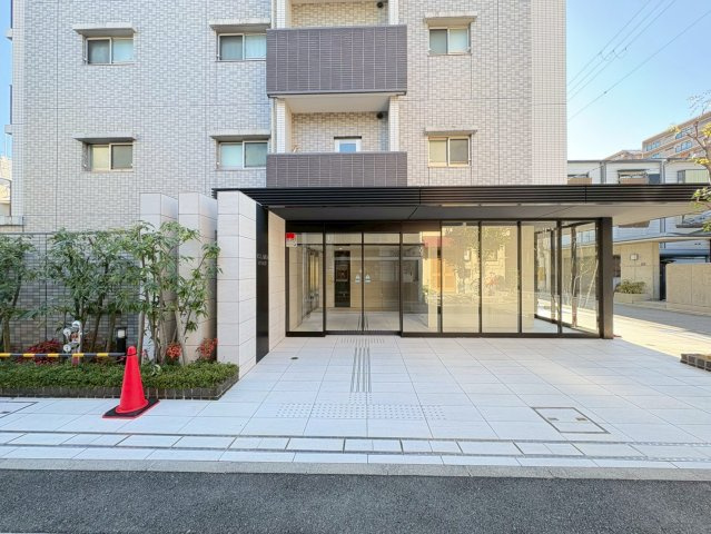 ７階建て最上階４方向角住戸◆ペット飼育可◆阪急「大宮」駅徒歩７分＆３沿線利用可能◆エスリード四条大宮のエントランス|エントランス