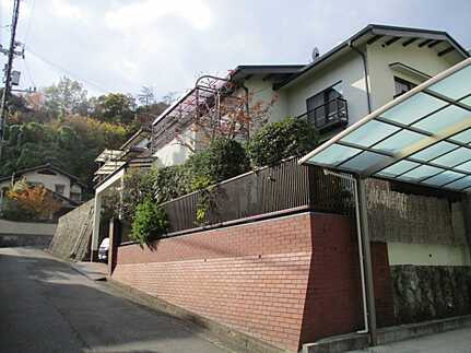 己斐上5丁目の前面道路含む現地写真