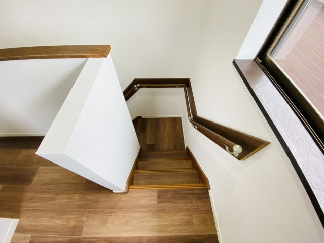 岐阜市 日置江（柳津駅） 2階建のその他|階段