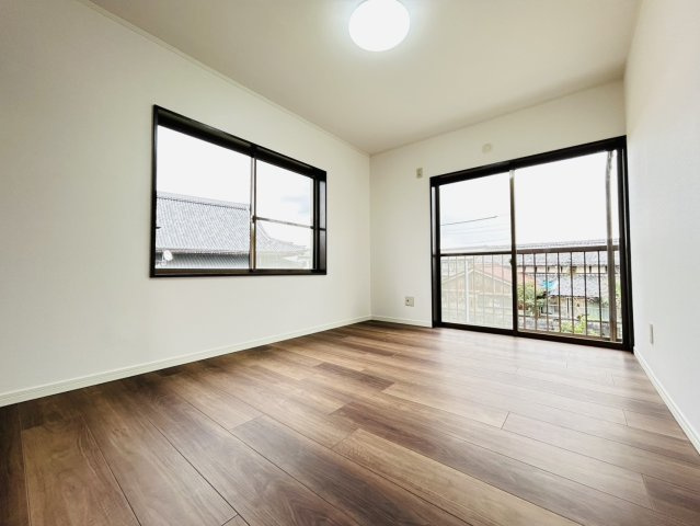 岐阜市 日置江（柳津駅） 2階建の洋室|2階洋室