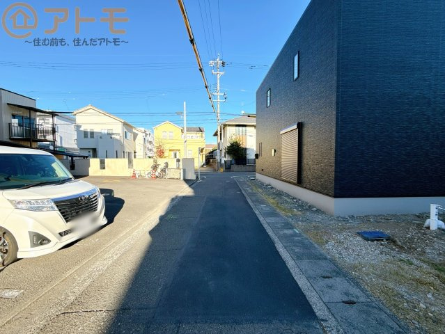 【前面道路含む現地写真】 | 駿河区中田本町　新築戸建　全1棟