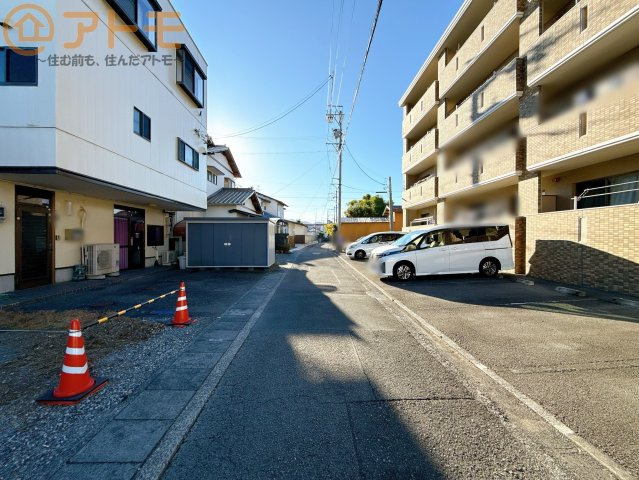 【前面道路含む現地写真】 | 駿河区中田本町　新築戸建　全1棟