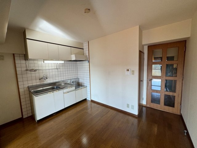 サンヒルズ松和花壇の居間・リビング