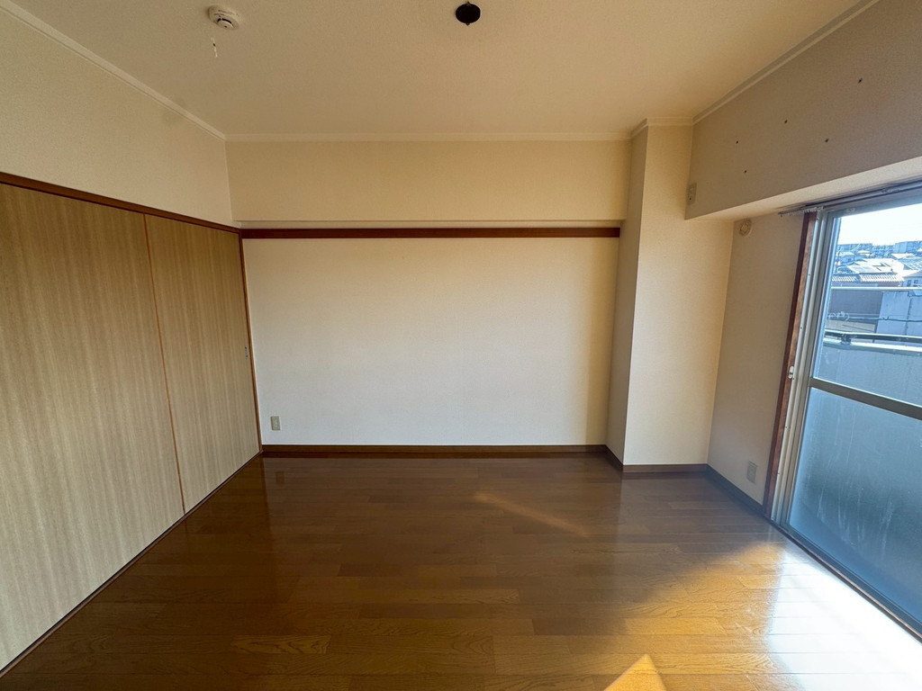 サンヒルズ松和花壇の洋室