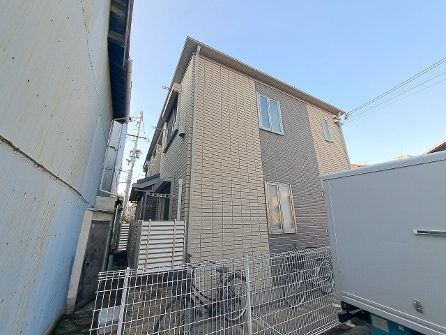 ルシェール鳴尾の外観