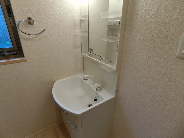 ルシェール鳴尾の洗面所