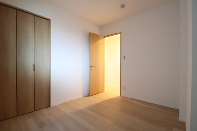 【洋室】 | Refino