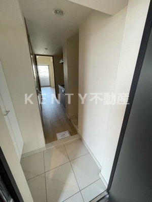 【玄関】 | スペーシア梅屋敷 | 収納もある玄関です