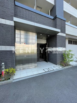 【エントランス】 | スペーシア梅屋敷 | 清潔なエントランスです