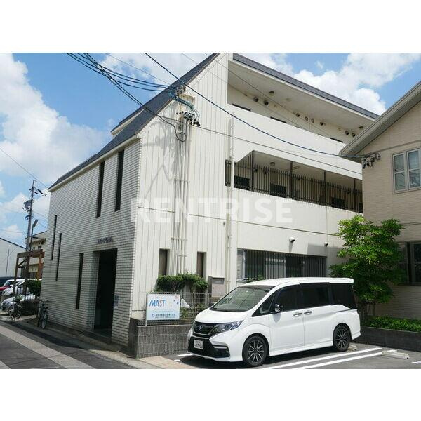 メゾンブランシュの駐車場