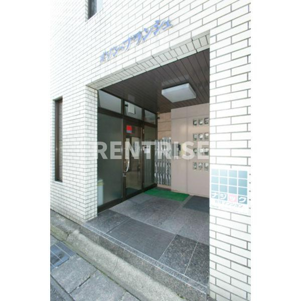 メゾンブランシュのエントランス